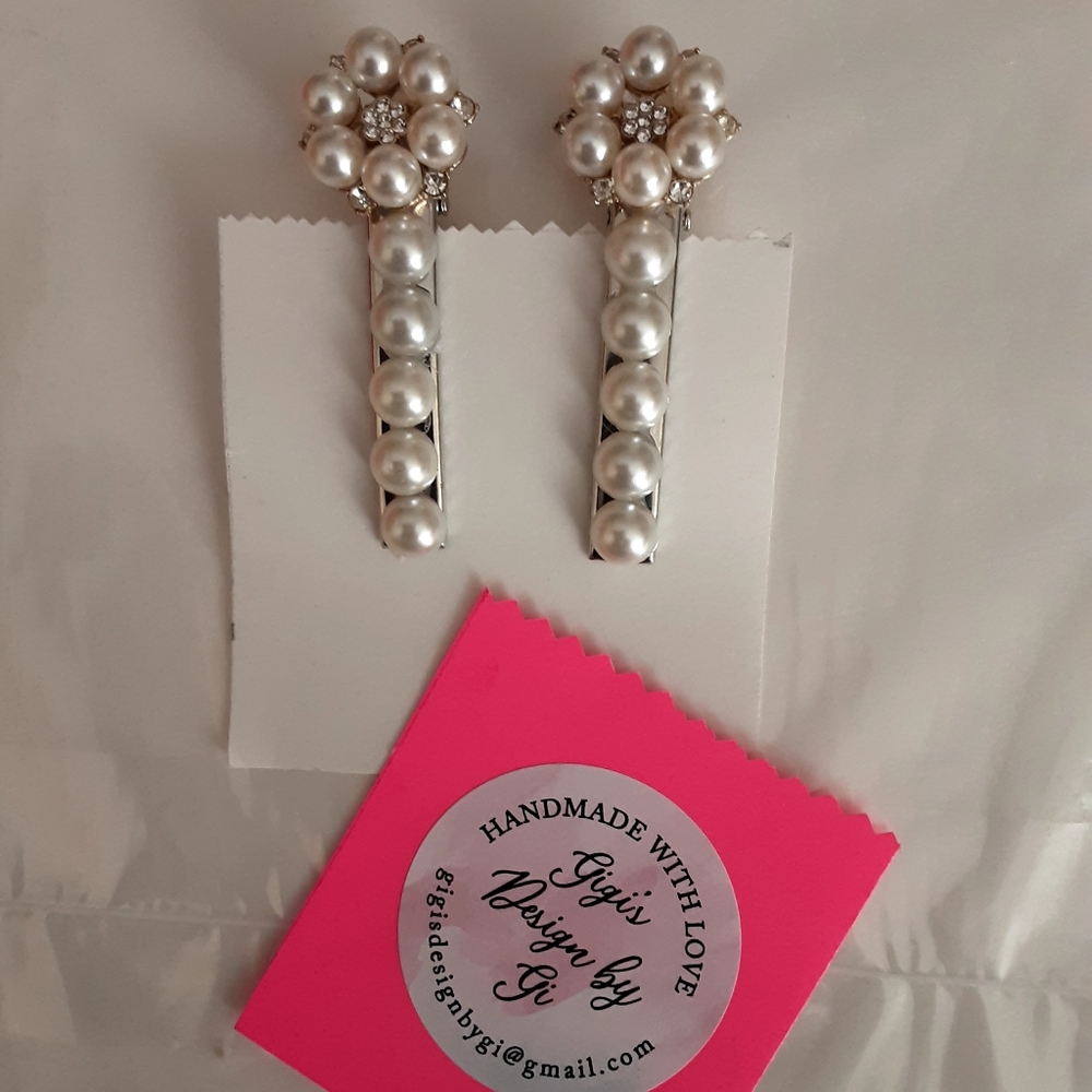 Hair clips